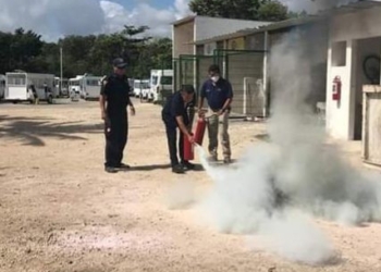 Se capacitan bomberos de Tulum en temas de prevención