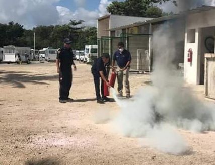 Se capacitan bomberos de Tulum en temas de prevención
