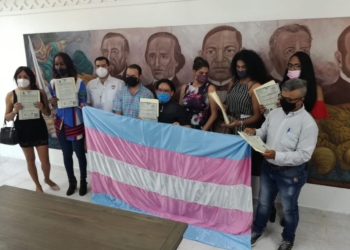 Entregan en Benito Juárez las primeras actas de cambio de identidad de género