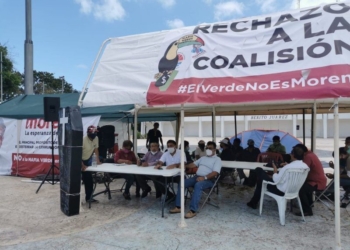 Simpatizantes de Morena instalan mesas para recabar firmas y exigir cancelación de alianza con el PVEM
