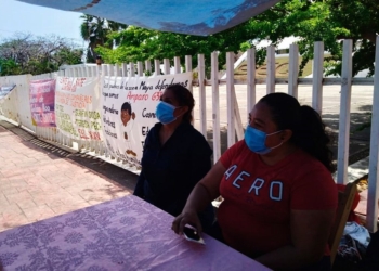Incumple SEQ reinstalación de maestros ordenada por un juez