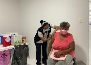 Más de 1, 800 adultos mayores de Cancún recibieron primera dosis de vacuna contra COVID-19