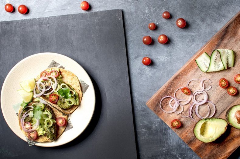 Celebra el Día Mundial del Taco con una deliciosa receta de la chef Gaby Ruiz