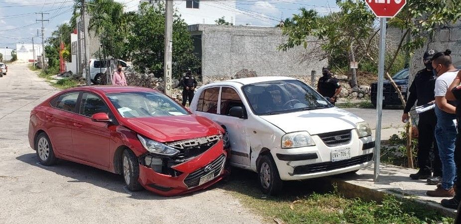 Conducía en estado inconveniente, provoca choque en Lolbeh