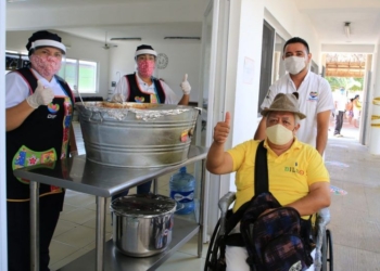 Laura Beristain provee alimentación gratuita a familias solidarenses