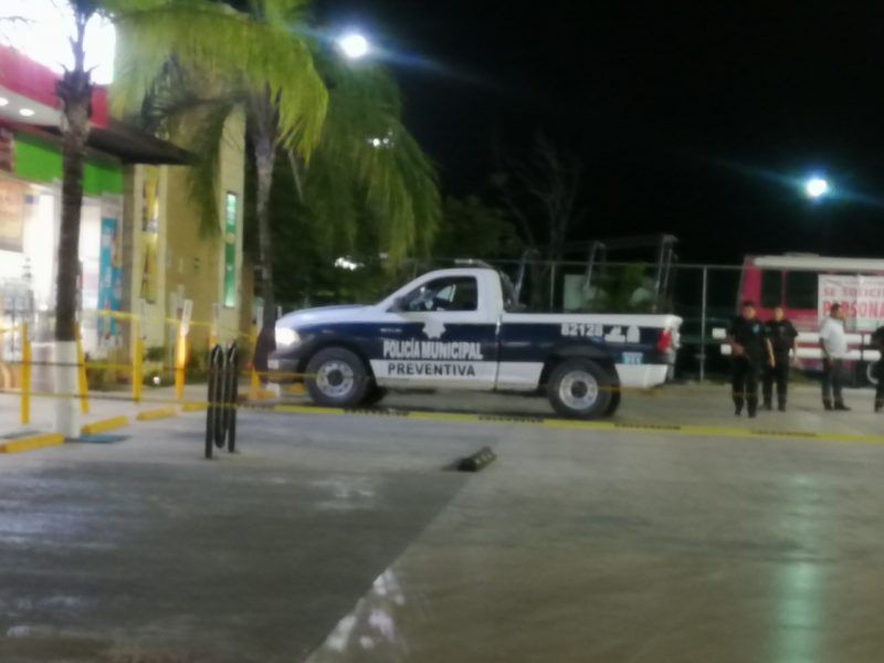 Nuevo ataque a policías en Playa del Carmen, muere uno y lesionan a otro