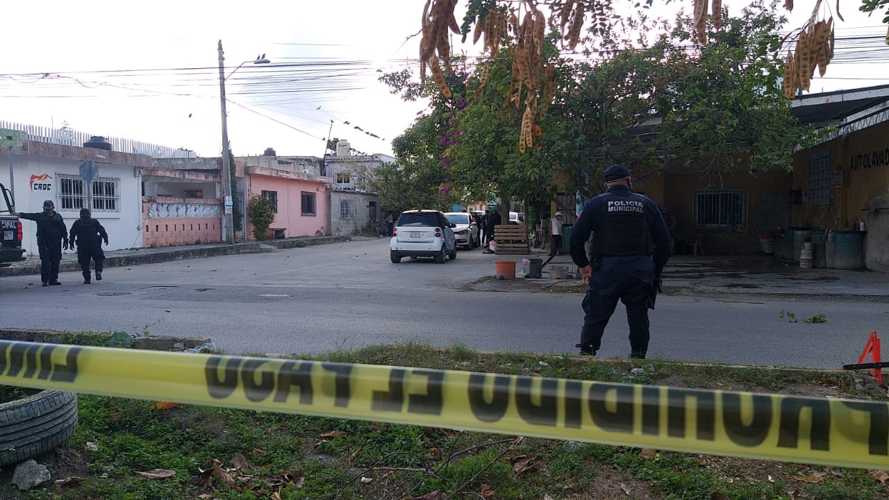 Reportan en Cancún balazos, mujeres heridas y sujetos armados detenidos