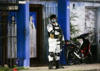 Realizan más cateos en Cozumel, buscan casas donde se venden drogas