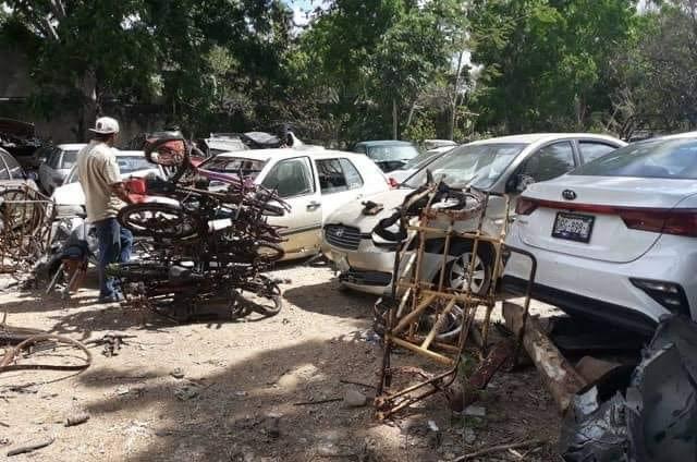 Tercer y último llamado a todas las personas que tienen abandonado vehículos en el corralón