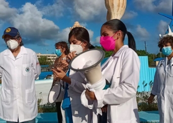 Médicos de Quintana Roo insisten en su petición de que los vacunen contra COVID-19