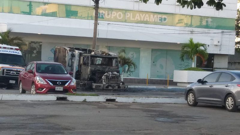 Le prenden fuego a ambulancias privadas de Cancún