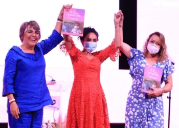 Rinde Karla Robles informe de actividades al frente del DIF Solidaridad