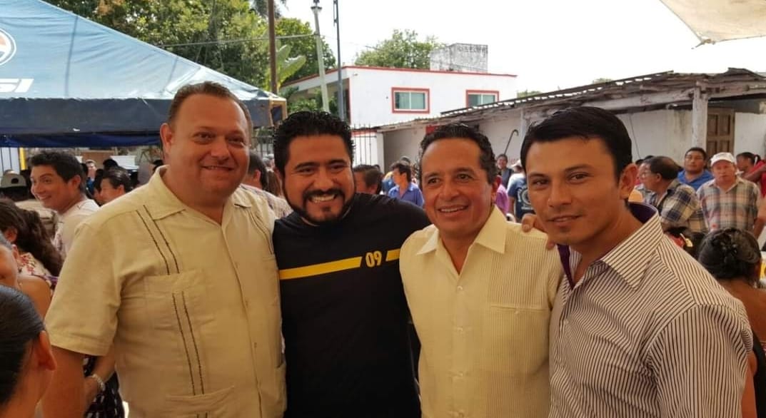 “Dobla las manos” Leobardo Rojas, dirigente del PRD en Quintana Roo; se postra a los pies del Gobernador