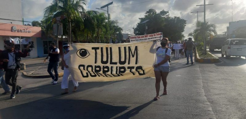 Ciudadanos exigen castigo a policías que mataron a mujer en Tulum