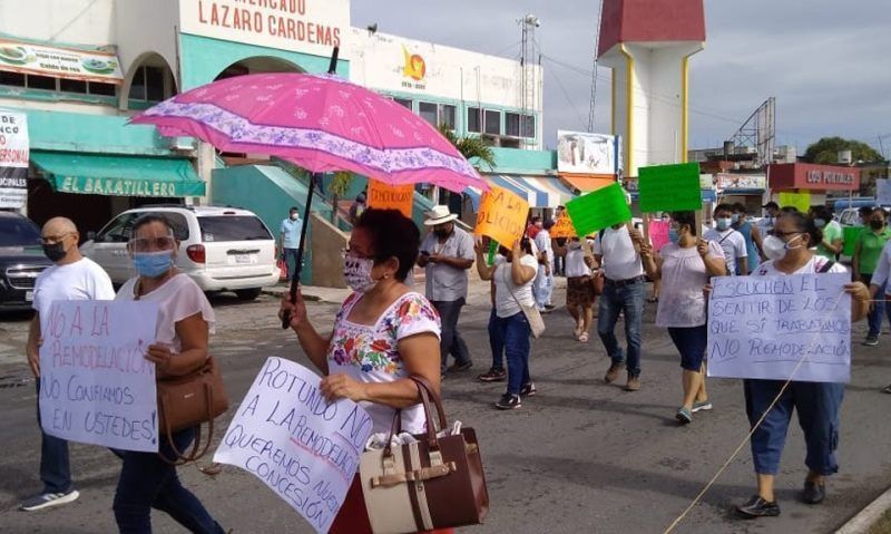 Protestan los locatarios de los mercados de Chetumal