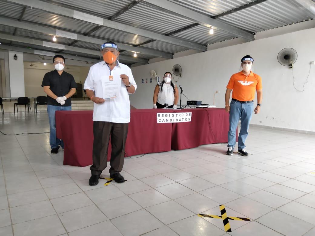 Sebastián Uc Yam se registró como candidato a presidente municipal de Felipe Carrillo Puerto por MC