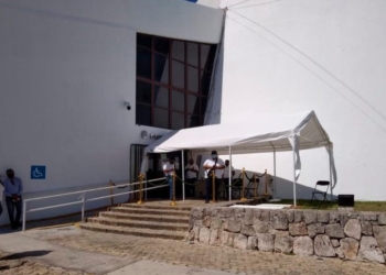 Pese a sospecha de contagios, Poder Legislativo no suspende actividades