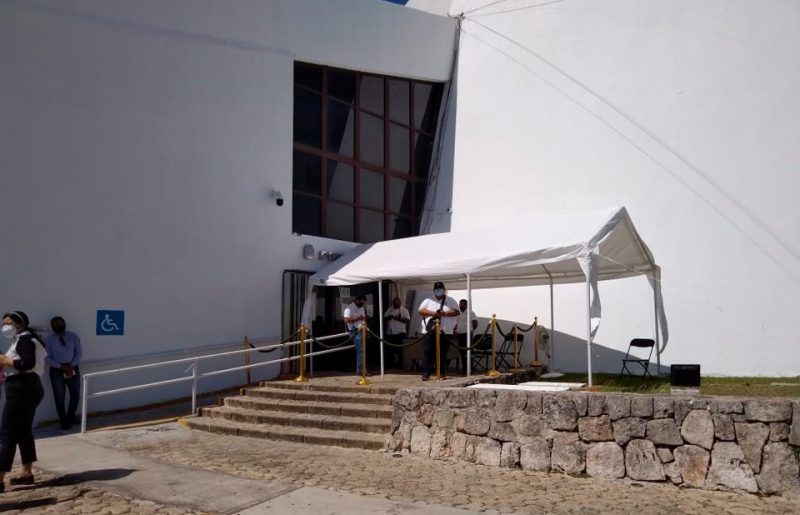 Pese a sospecha de contagios, Poder Legislativo no suspende actividades