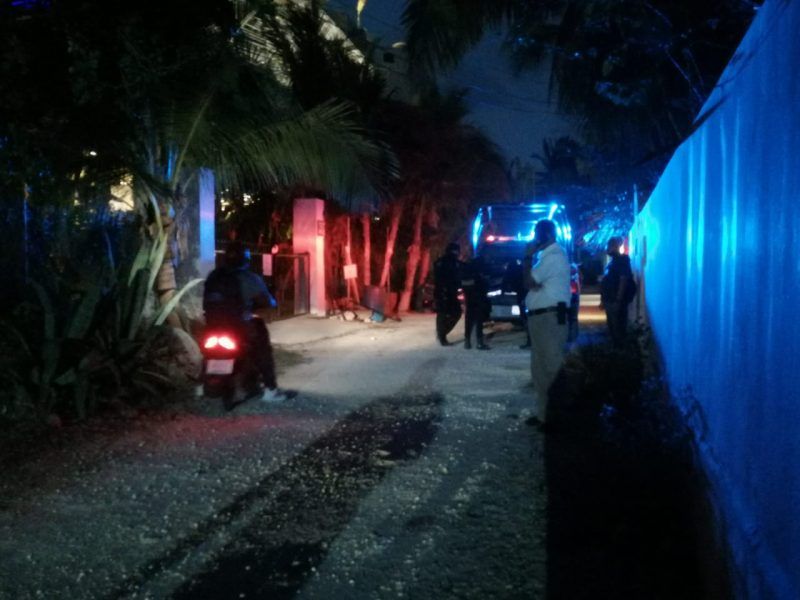 Fallece turista extranjero en Xcalacoco, cayó del segundo nivel de un hotel