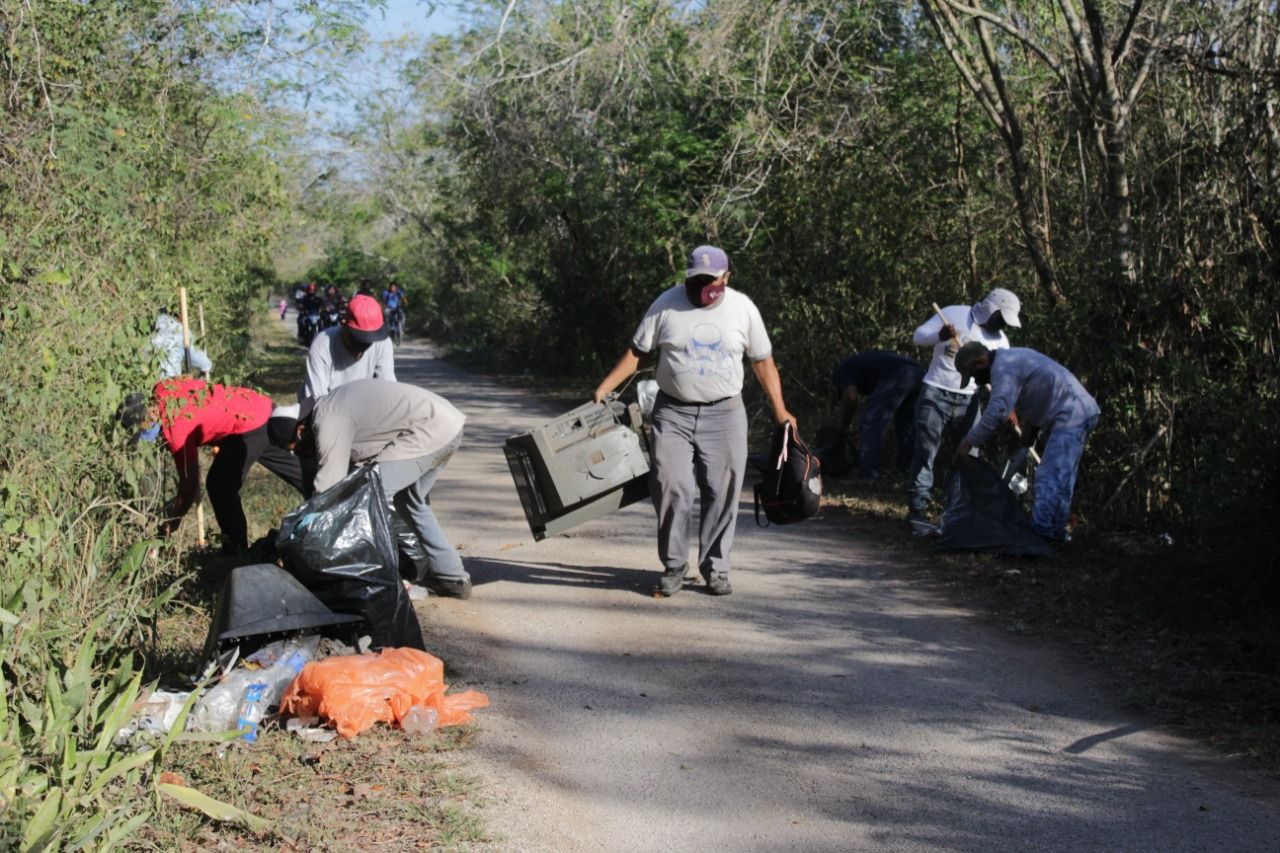 Ayuntamiento brinda limpieza integral a ciclovías del municipio