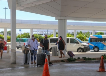 Aeropuerto de Cancún mantiene alto índice de vuelos