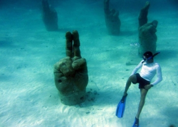 Sumergirán más estatuas en el mar, frente a la zona de El Meco