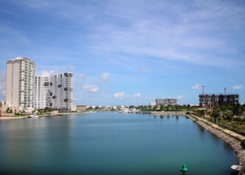 Denuncian que el Fonatur tolera la devastación en Puerto Cancún
