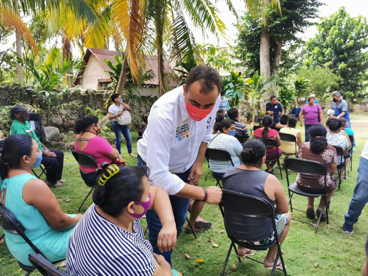 Trabajo en equipo para erradicar pobreza en Zona Maya : Alonso Ovando