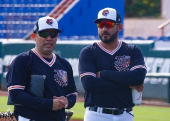 Ratifican a Adán Muñoz como manager de los Tigres de Quintana Roo