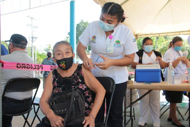 Inicia segunda fase de vacunación en Zona Maya morelense