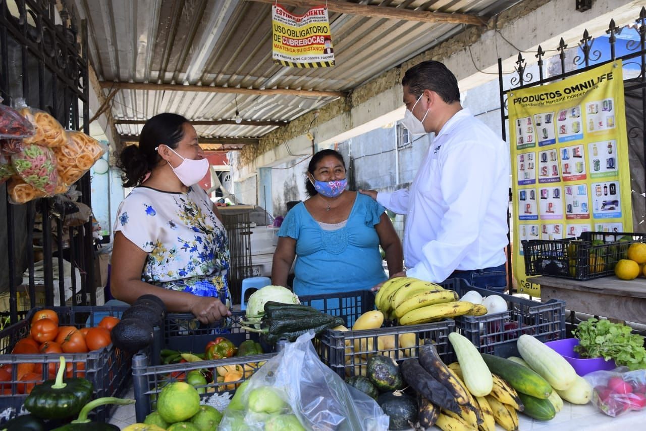 Luis Fernández trabajará para mejorar la economía del Distrito XI