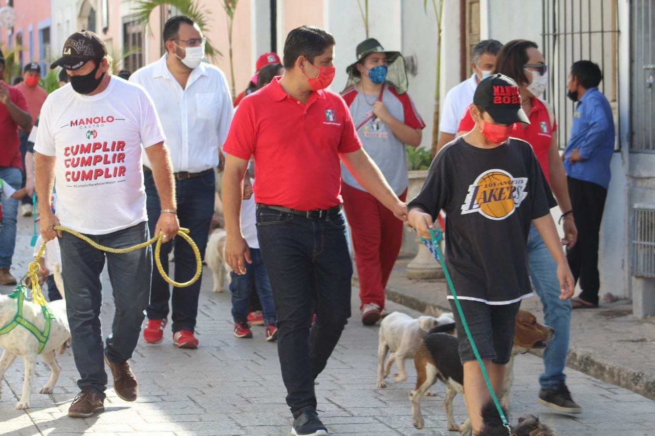Asociaciones dedicadas al cuidado animal prioridad para Manolo Castro