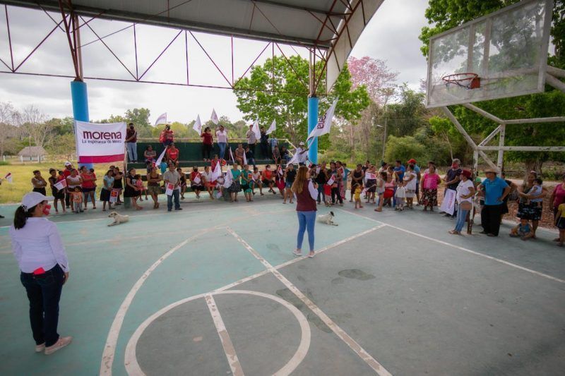 Anahí González se compromete en apoyar a micro y medianas empresarias de Bacalar