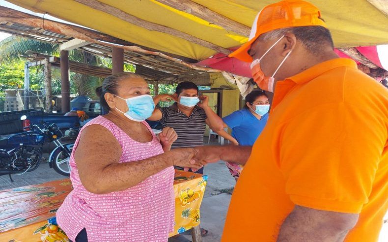 Atenderemos los centros de salud y los dotaremos de personal médico y medicinas gratuitas