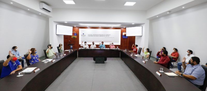 Pide alcalde de Cozumel, Pedro Joaquín Delbuois, licencia para buscar reelegirse