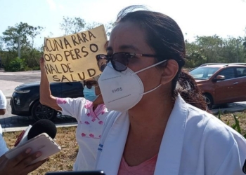Médicos del sector privado insisten en ser vacunados contra la covid-19