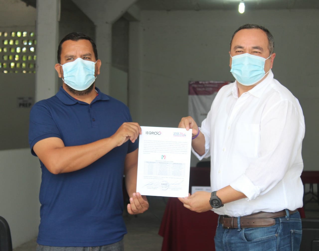 Entrega Ieqroo a Jorge Rodríguez constancia de candidato a la Presidencia Municipal de Benito Juárez