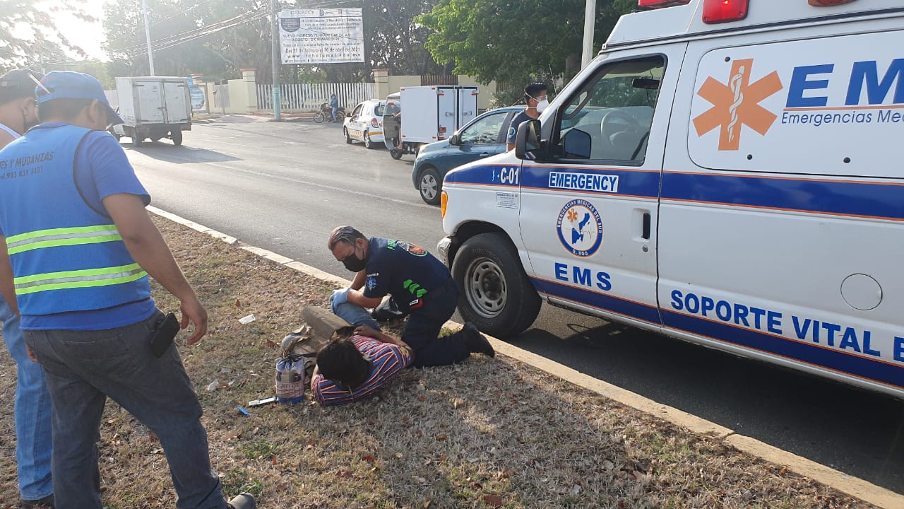 Joven atropellado salva su vida de milagro