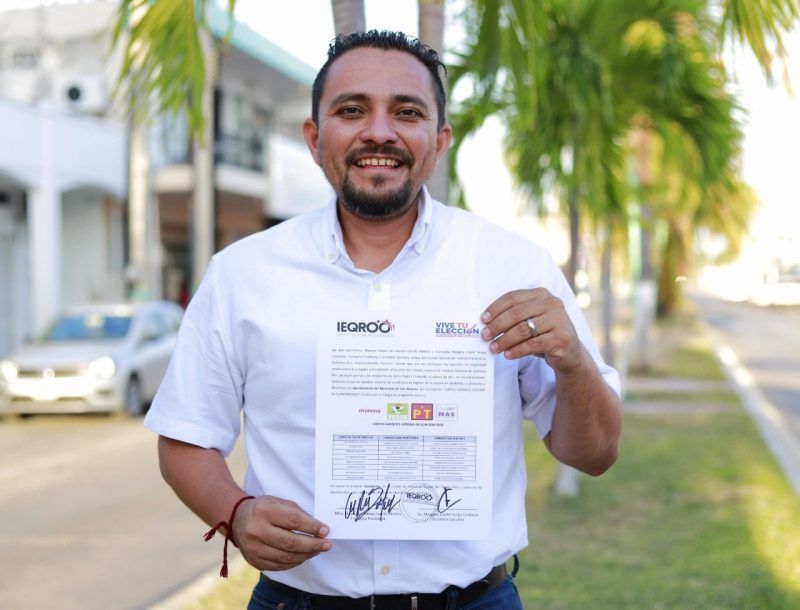 Recibe Fernando “Chato” Bacelis su constancia como candidato a presidente municipal de isla mujeres