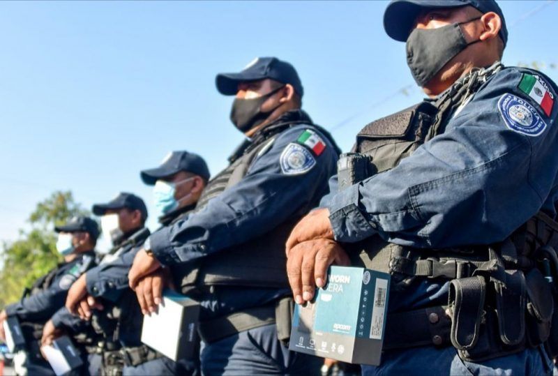 Entregan 35 cámaras corporales a Policías municipales en Tulum