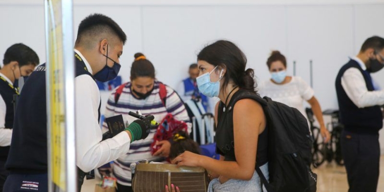 Cancun, 21 de Septiembre.- en el aeropuerto internacional de cancun se registran un fuerte incremento de vuelos po lo tanto dde la llegada de turistas