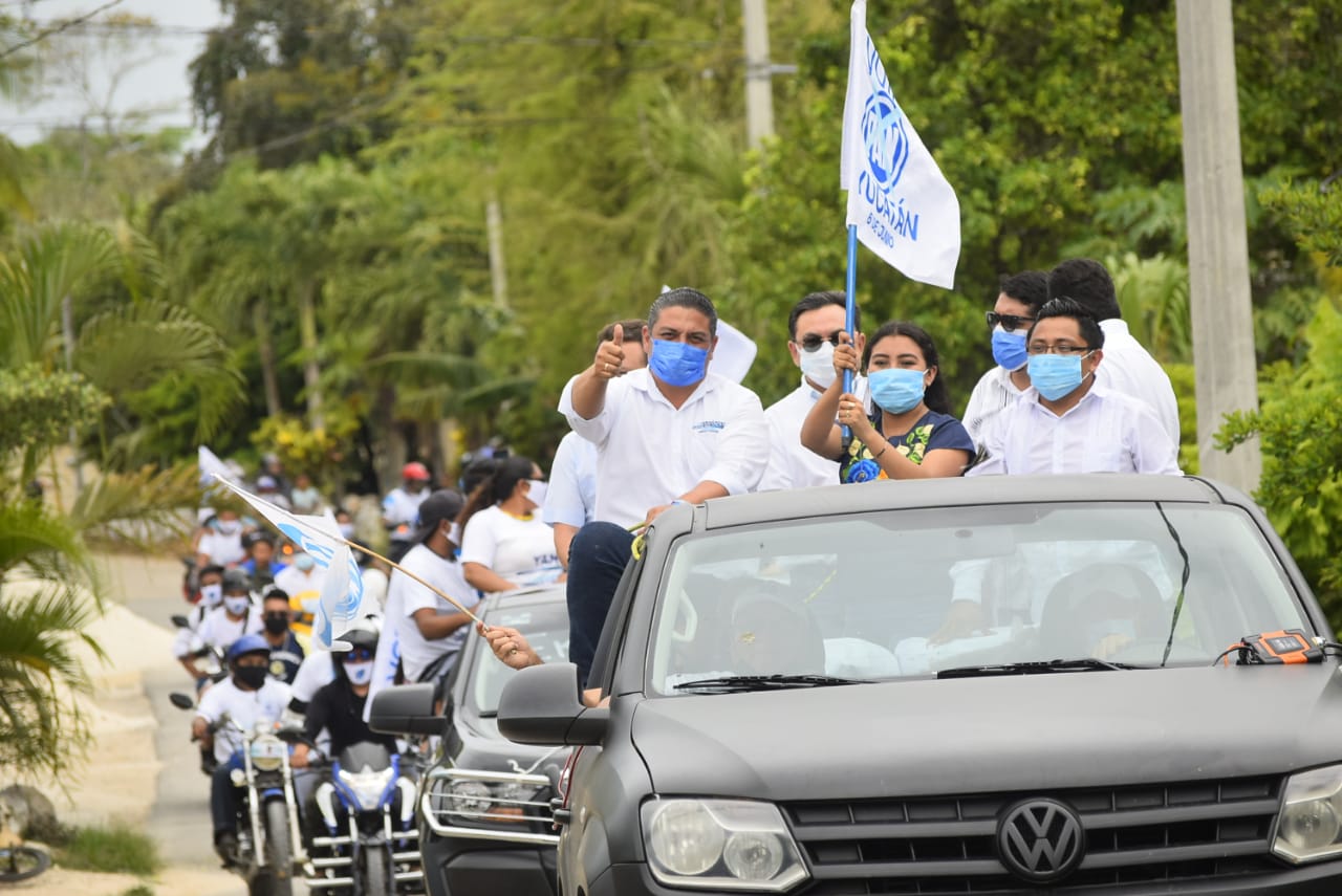 Respaldan a Luis Fernández en Tixcacalcupul