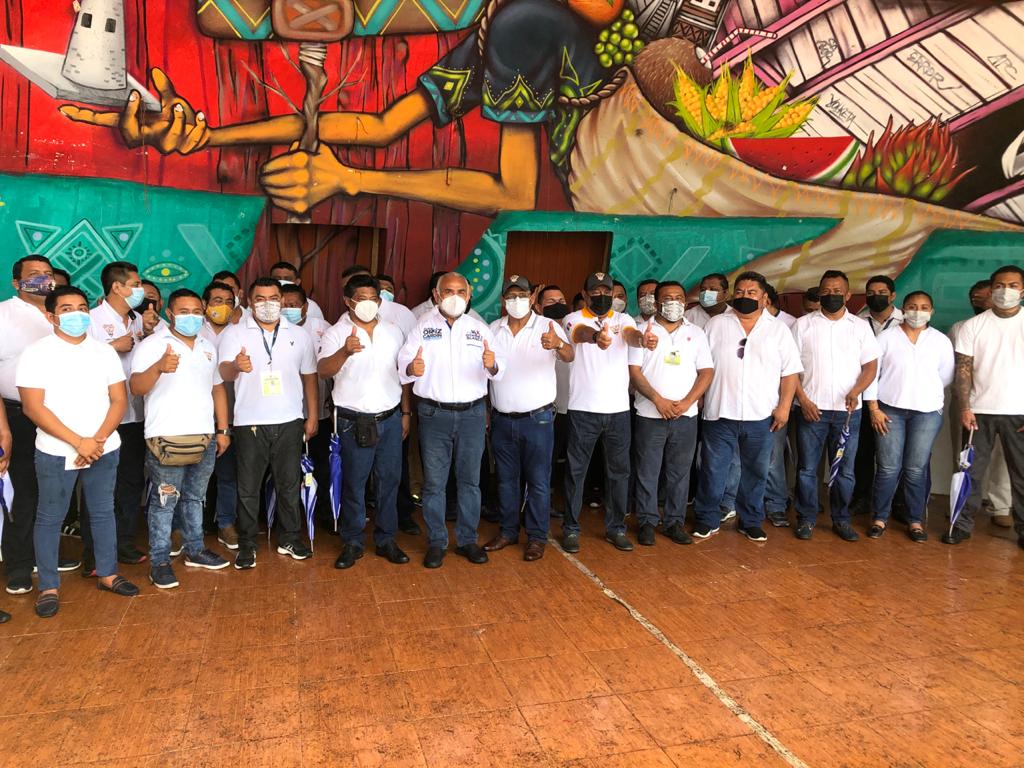 Consolida Juan Ortiz Cardín respaldo de taxistas; más agremiados del SUCHAA se suman al proyecto de “Va por Quintana Roo”