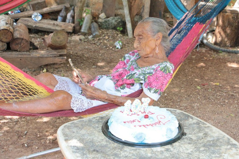 Centenaria dama de la Zona Maya de Quintana Roo festeja sus primeros 107 años de vida