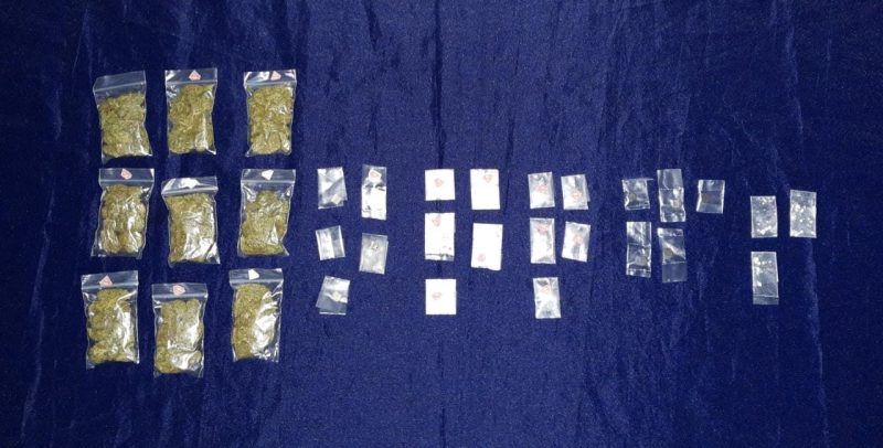 Detenido presunto narcomenudista en calles del centro de Tulum