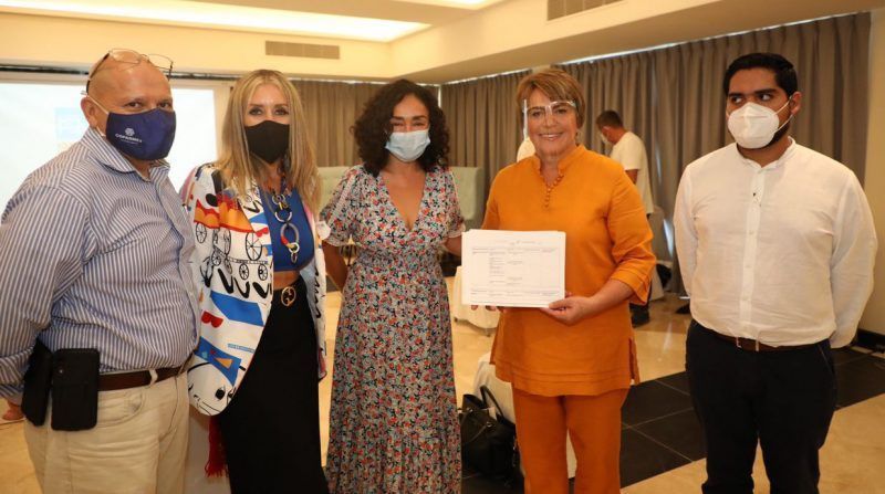 Plantea Laura Beristain sólido programa de gobierno a los empresarios de Solidaridad