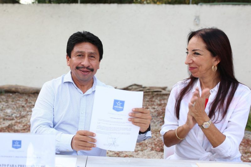 Propone Víctor Mas reforzar comunicación con colegios de profesionistas de Tulum