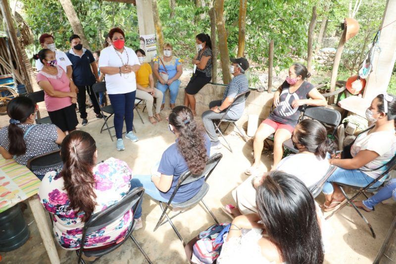 Todas las comunidades rurales contarán con un parque principal y funcional: Sofía Alcocer