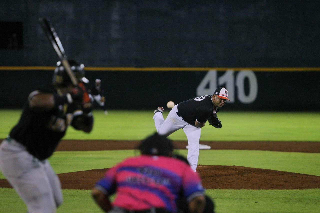 Tigres supera 7-2 a Leones en juego tres de pretemporada en Cancún