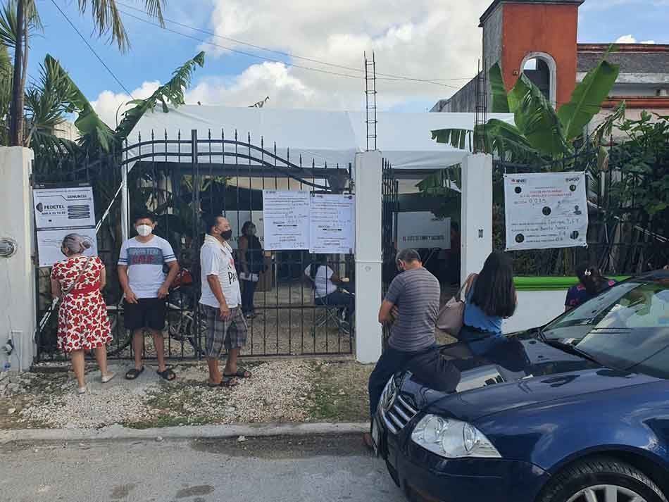 Acarreo, compra de votos y detenidos, uno de ellos con 100 mil pesos al comenzar la jornada electoral en Quintana Roo